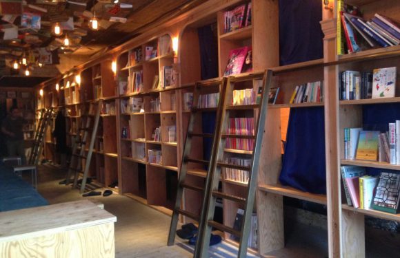 I Stayed At This Viral Book Hostel And It Earned The Hype