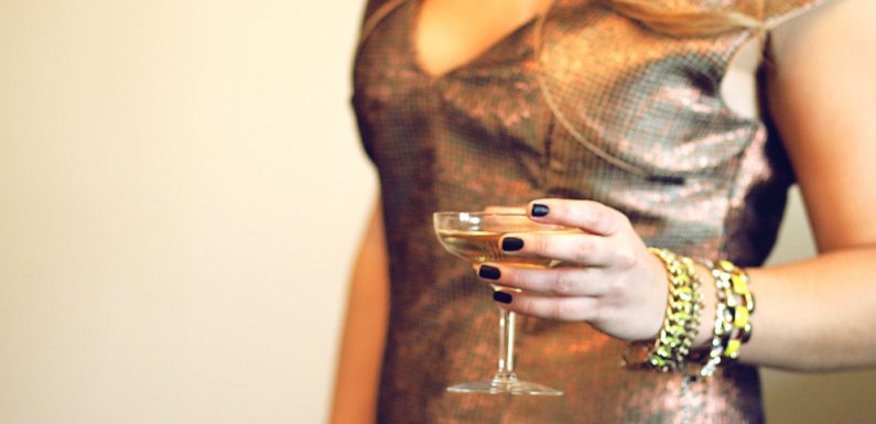 The Single Girl’s Guide To Surviving The Holidays